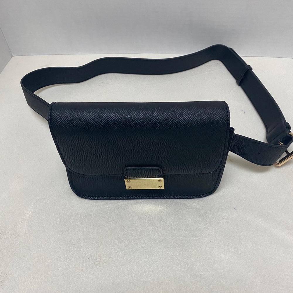Black and gold bum bag